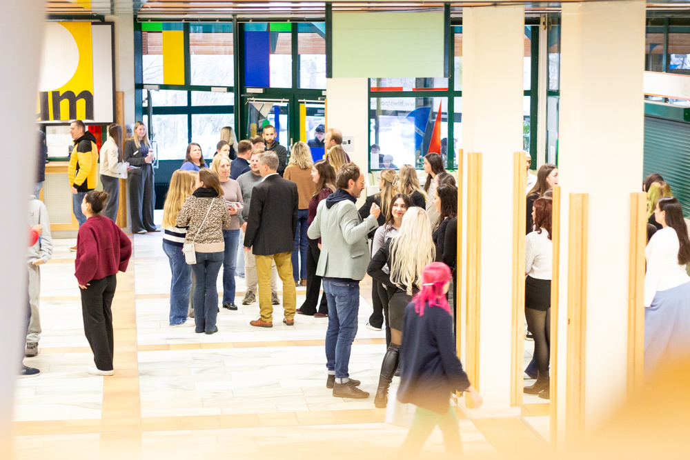 002_SZE_Infotag_2025_26