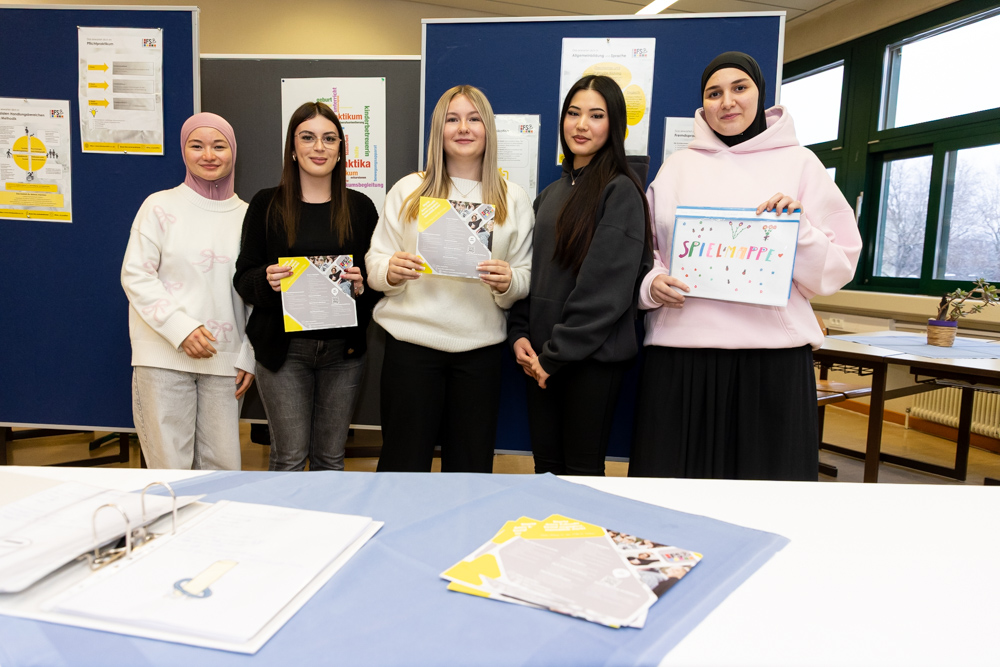 028_SZE_Infotag_2025_26