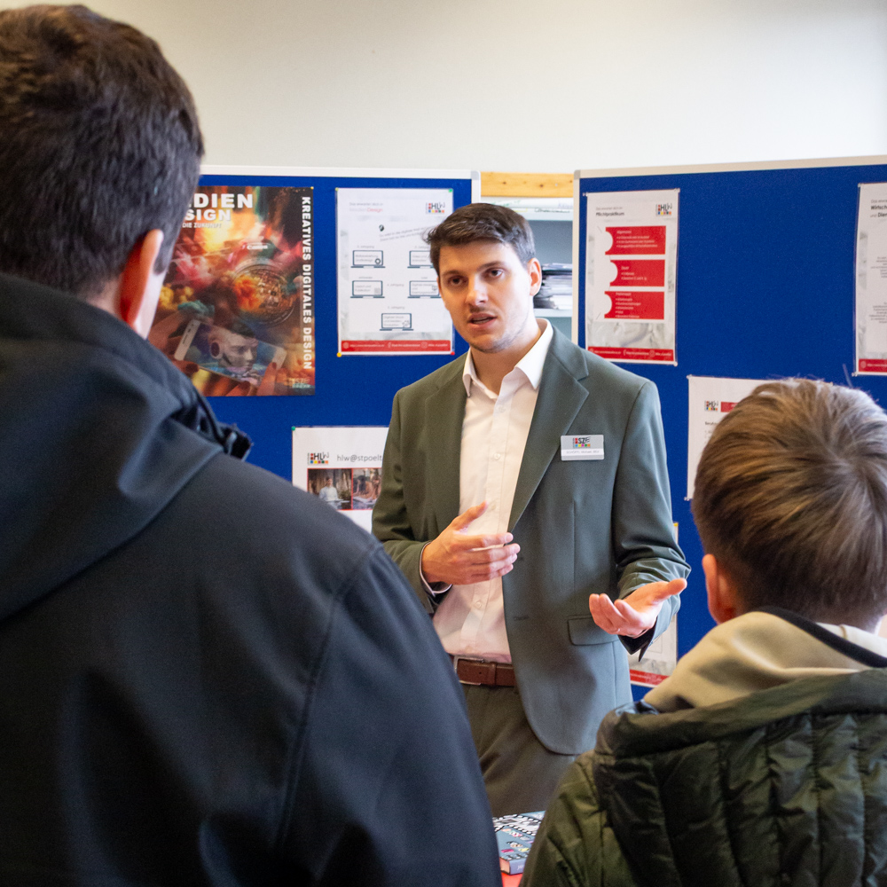 039_SZE_Infotag_2025_26