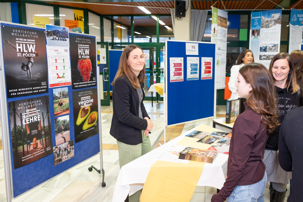 003_SZE_Info_Tag_2025_26