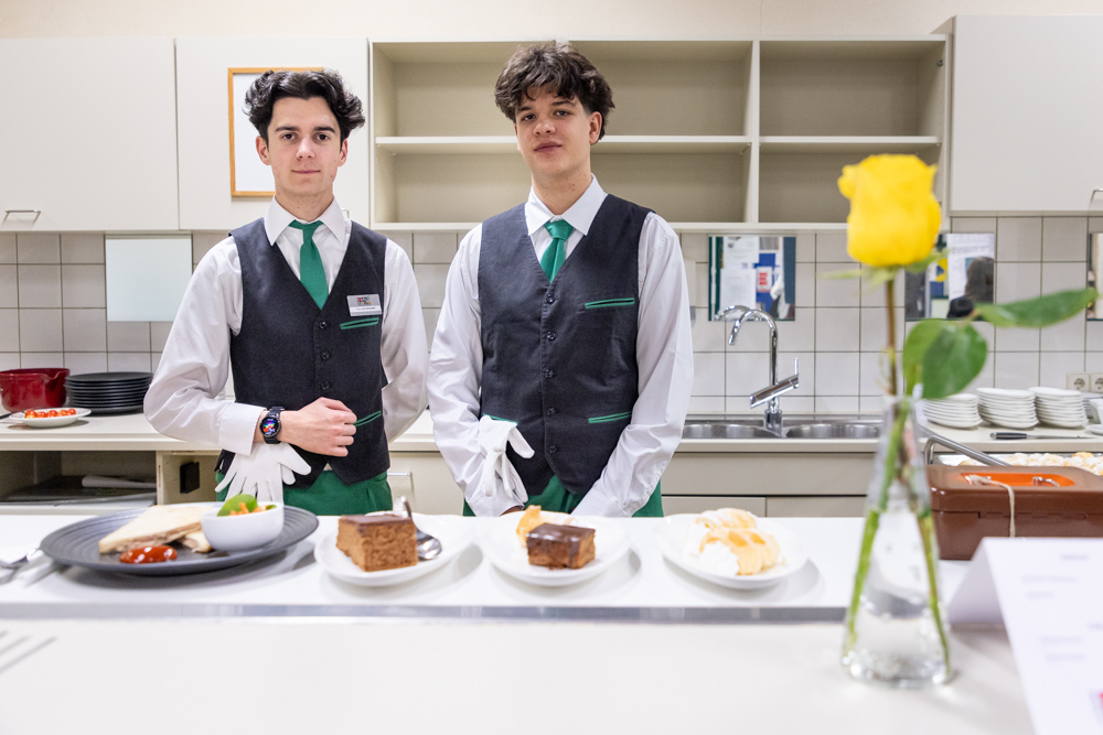 016_SZE_Info_Tag_2025_26