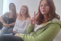 26_2a-dialog-im-dunkeln-und-blacklite-arena_10